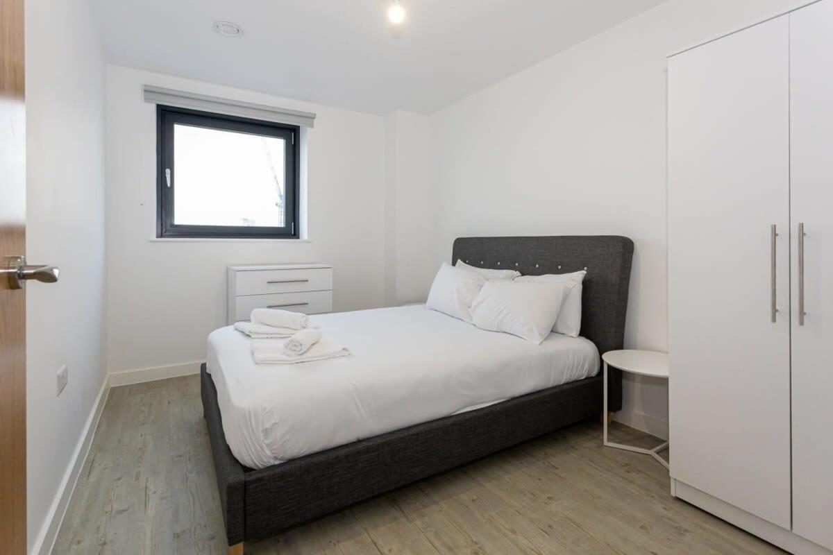 Stunning 2 Bed Apartment In Salford Amazing Views 曼彻斯特 外观 照片