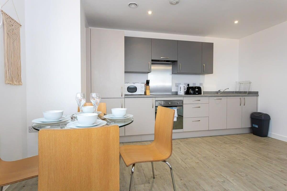 Stunning 2 Bed Apartment In Salford Amazing Views 曼彻斯特 外观 照片