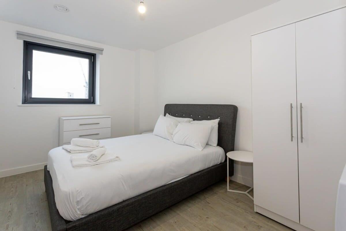 Stunning 2 Bed Apartment In Salford Amazing Views 曼彻斯特 外观 照片