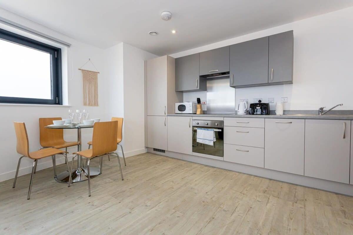 Stunning 2 Bed Apartment In Salford Amazing Views 曼彻斯特 外观 照片