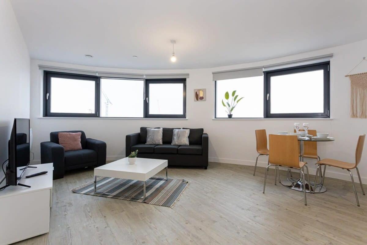 Stunning 2 Bed Apartment In Salford Amazing Views 曼彻斯特 外观 照片
